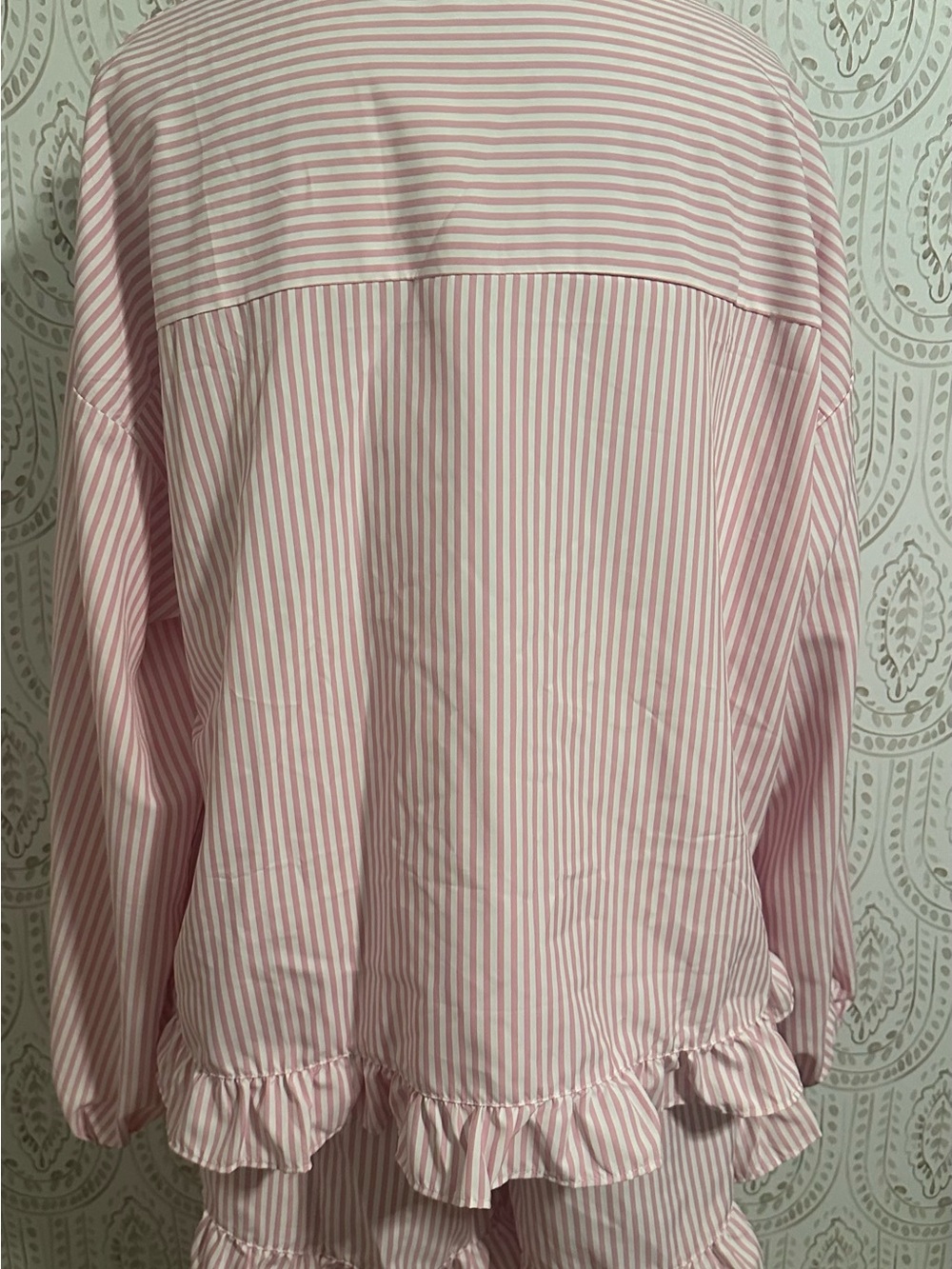 Women's Pink Striped Elastic Waist Shorts and Top - Medium Lounge set or PJ set - Picture 5 of 7